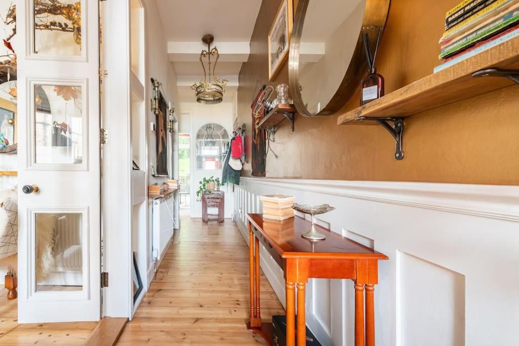 Апартаменты Holyrood Park: Lush & Arty 2 Double Bed Flat Эдинбург Экстерьер фото