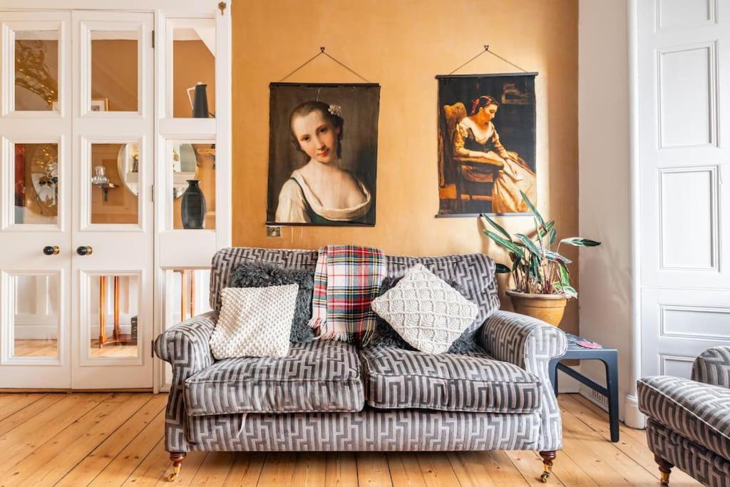 Апартаменты Holyrood Park: Lush & Arty 2 Double Bed Flat Эдинбург Экстерьер фото