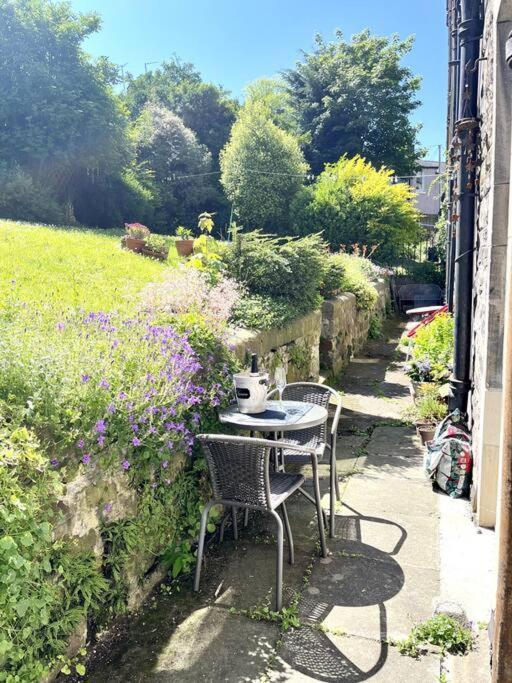 Апартаменты Holyrood Park: Lush & Arty 2 Double Bed Flat Эдинбург Экстерьер фото