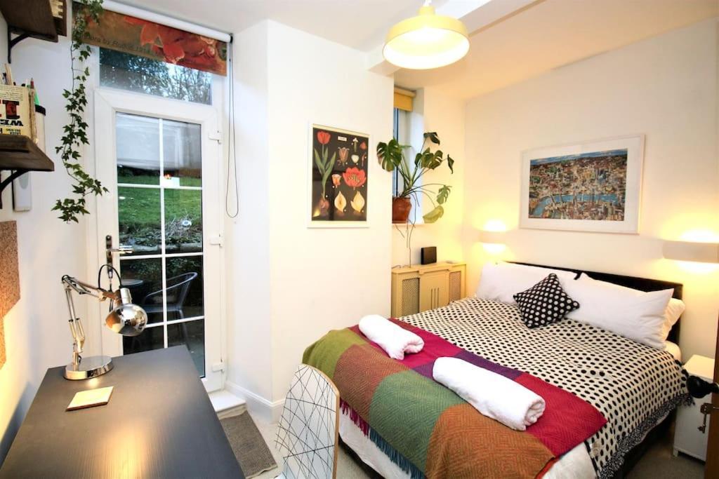 Апартаменты Holyrood Park: Lush & Arty 2 Double Bed Flat Эдинбург Экстерьер фото