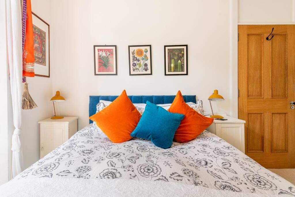 Апартаменты Holyrood Park: Lush & Arty 2 Double Bed Flat Эдинбург Экстерьер фото