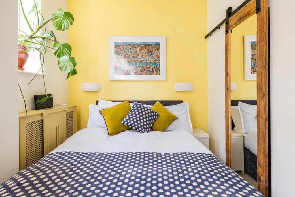 Апартаменты Holyrood Park: Lush & Arty 2 Double Bed Flat Эдинбург Экстерьер фото