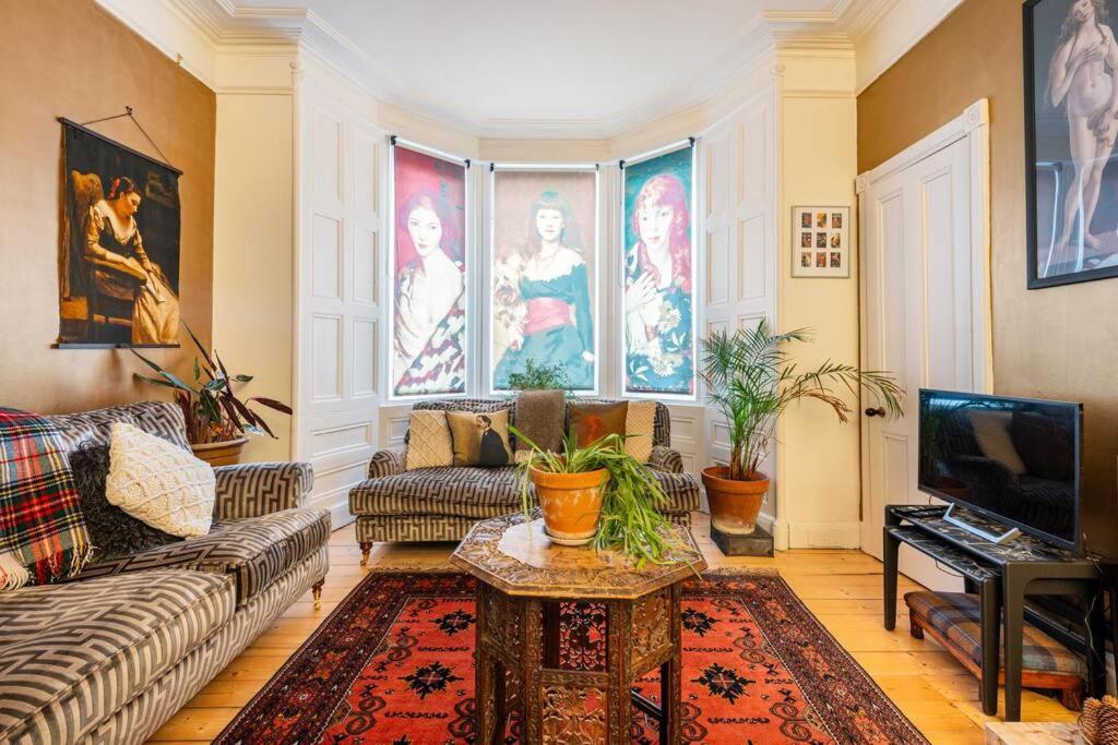 Апартаменты Holyrood Park: Lush & Arty 2 Double Bed Flat Эдинбург Экстерьер фото