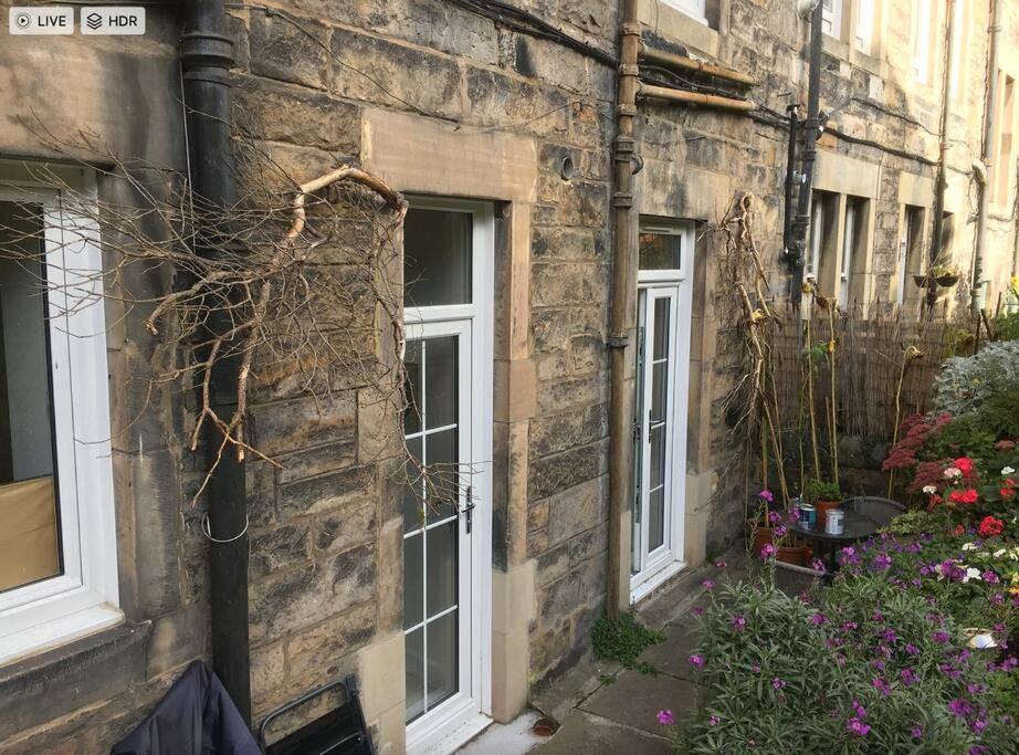 Апартаменты Holyrood Park: Lush & Arty 2 Double Bed Flat Эдинбург Экстерьер фото