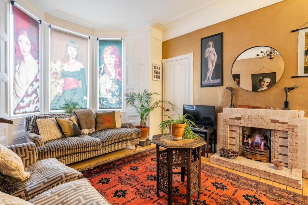 Апартаменты Holyrood Park: Lush & Arty 2 Double Bed Flat Эдинбург Экстерьер фото